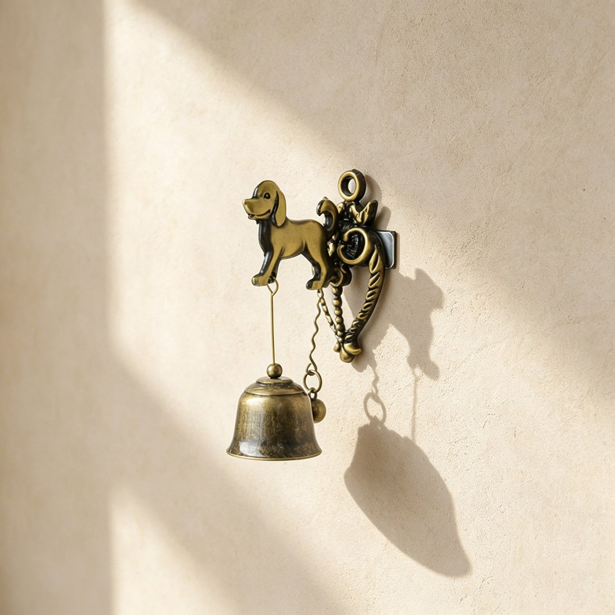 🔔 Vintage Hummingbird Doorbell – Antique Brass Hanging Bell for Home & Garden