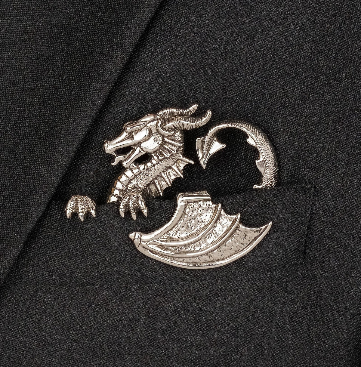 🐊✨ Luxury Sculpted Animal Brooch – Premium Statement Piece for Suits & Blazers