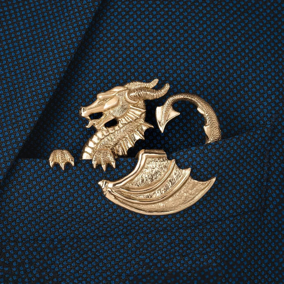 🐊✨ Luxury Sculpted Animal Brooch – Premium Statement Piece for Suits & Blazers