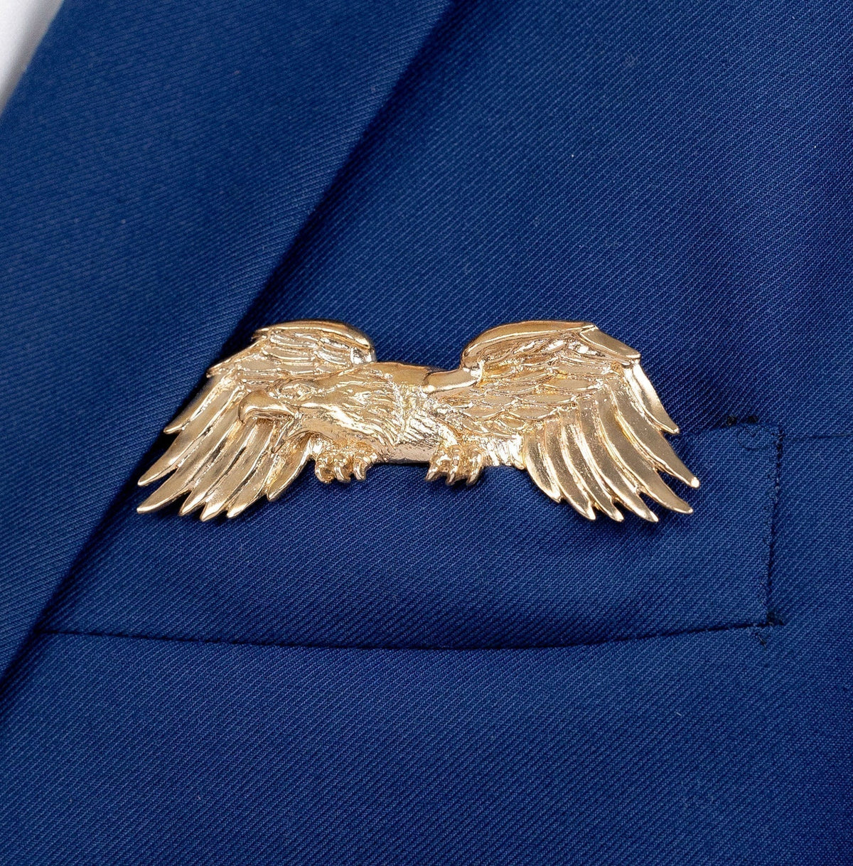 🐊✨ Luxury Sculpted Animal Brooch – Premium Statement Piece for Suits & Blazers